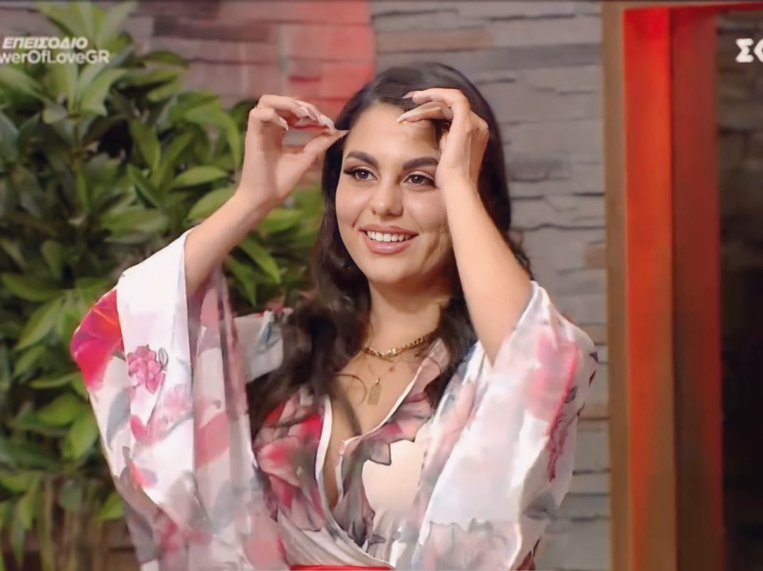 Περικαλλής &amp; εκλεπτυσμένη γυναίκα, με ασύλληπτο &amp; απαράμιλλο ήθος, ανυποχώρητη θέληση και πρωτοφανέρωτη ευγένεια,
η σπουδαία Νίκη,
αποχωρεί θριαμβεύτρια &amp; με το κεφάλι ψηλά, χαράζοντας την δική της ιστορία &amp; φωλιάζοντας στην καρδιά μου.

Θα μου λείψει. 💔

#PowerofLoveGR