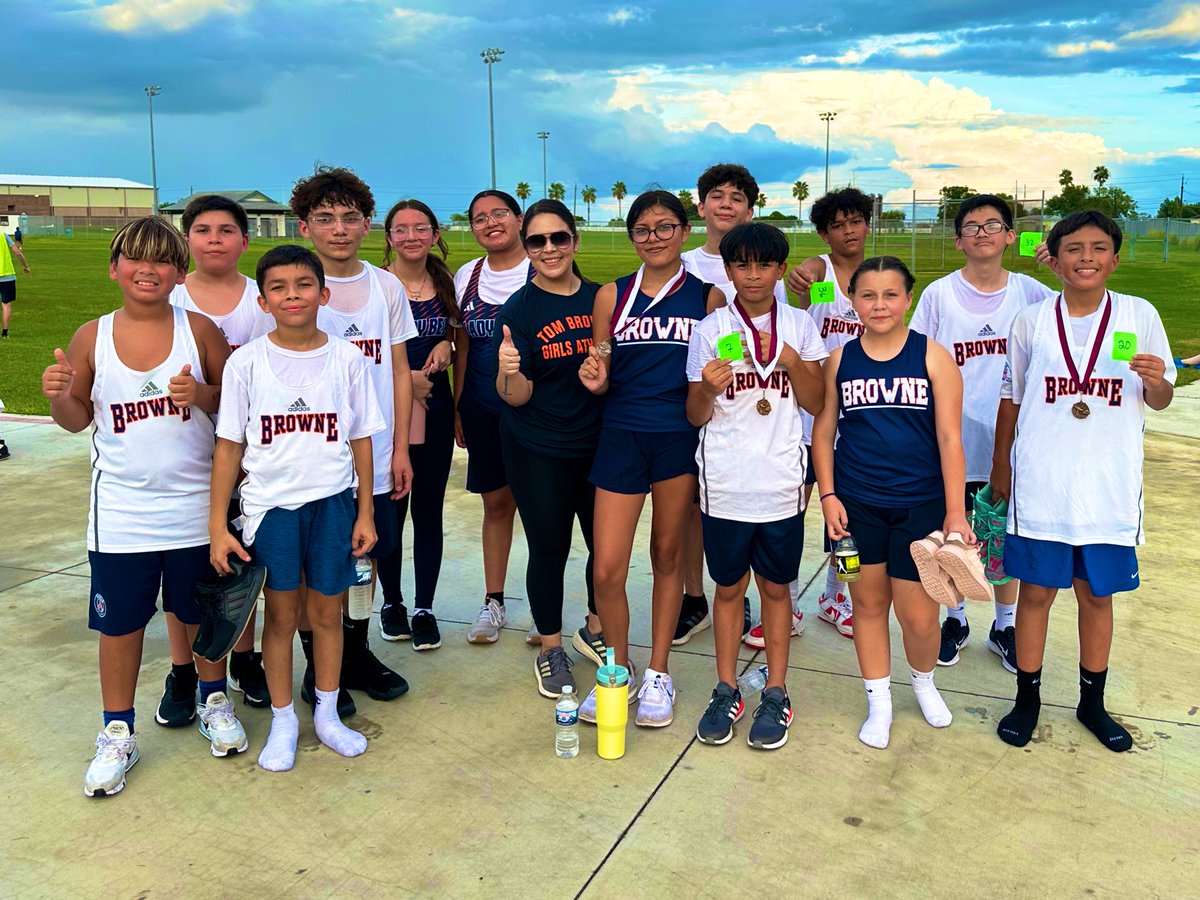 Coach I. GarcΓa (@coach_igarcia) on Twitter photo Second cross country meet in the books! Our runners killed it in the wet grass & humidity. So proud!! πππΌπ
π»
Alyssa placed 20th for 8th grade girls
Jace placed 7th for 7th grade boys
Brayden placed 20th for 7th grade boys
<a href="/TomBrowneCC/">Tom Browne Middle School</a> <a href="/TBMS_Guerra/">Jenifer Guerra</a> <a href="/CoachGalvan361/">Dylan Galvan</a> Second cross country meet in the books! Our runners killed it in the wet grass & humidity. So proud!! πππΌπ
π»
Alyssa placed 20th for 8th grade girls
Jace placed 7th for 7th grade boys
Brayden placed 20th for 7th grade boys
<a href="/TomBrowneCC/">Tom Browne Middle School</a> <a href="/TBMS_Guerra/">Jenifer Guerra</a> <a href="/CoachGalvan361/">Dylan Galvan</a>