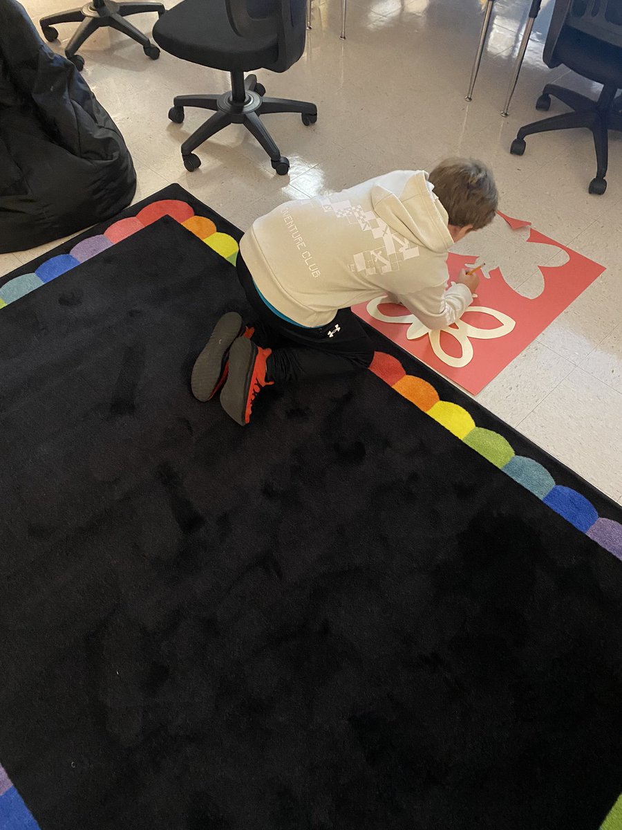 mogtteacher's tweet image. Change: Progress is Power mix in Habits of a Scholar, Scholar-Fly project, throw in a new class carpet, &amp;amp; a materials station, all the ingredients for a great year. @NISDElrod @NISDGTAA @nisdgteac #growthmindsetvibes #recipeforsuccess