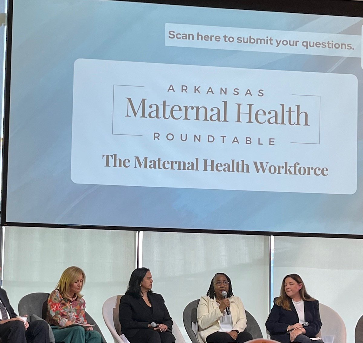 ARMinorityHealt's tweet photo. We attended the AR Maternal Health Roundtable at Crystal Bridges, recently. State leaders from public/private sector including WalMart, AR Depart. of Health, &amp; AR Birthing Project participated in discussing solutions to the intersection maternal health &amp; the workforce.

#amhc https://t.co/vTeN0WyNEe