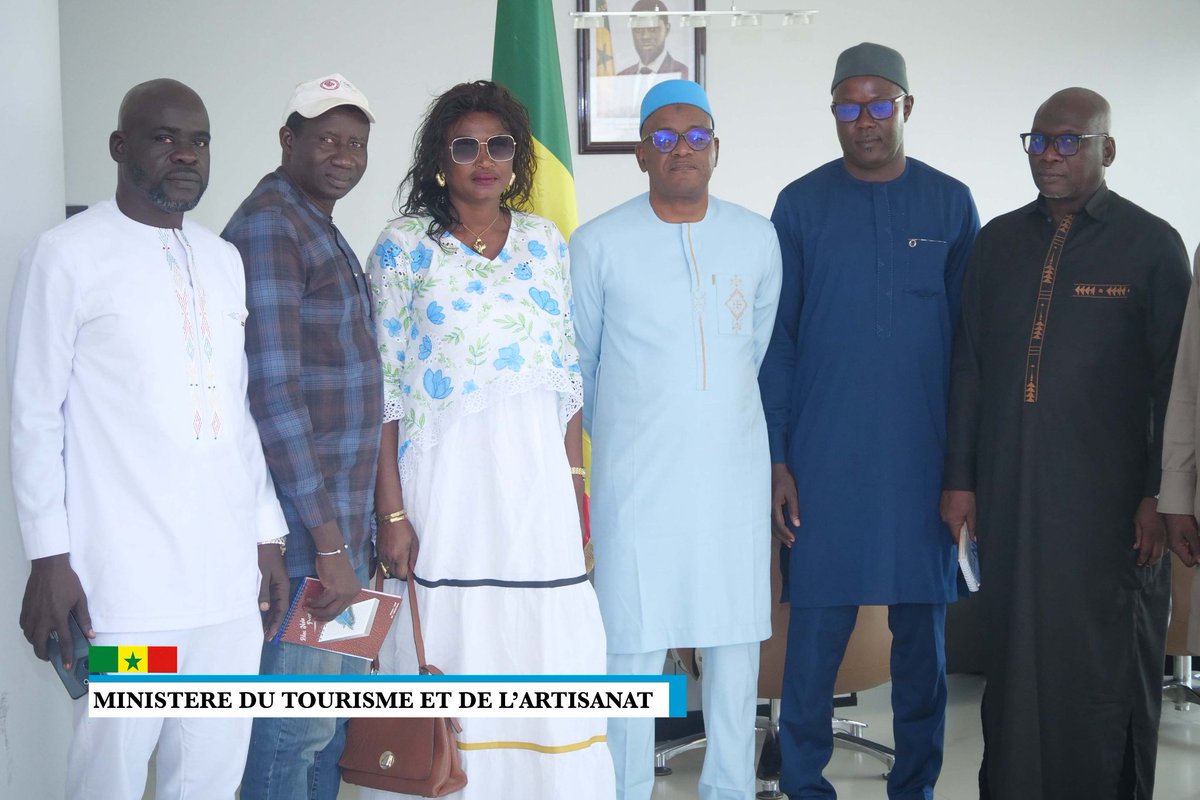 MinCult_Tourism's tweet photo. 3/3...pour le développement de l'#artisanat, un secteur auquel Son Excellence @PR_Diomaye Président de la République accorde une grande importance.
@M_DIAO221 #APDA #FEDAP #Pikine #KeurMassar https://t.co/vPeJgIXEYD