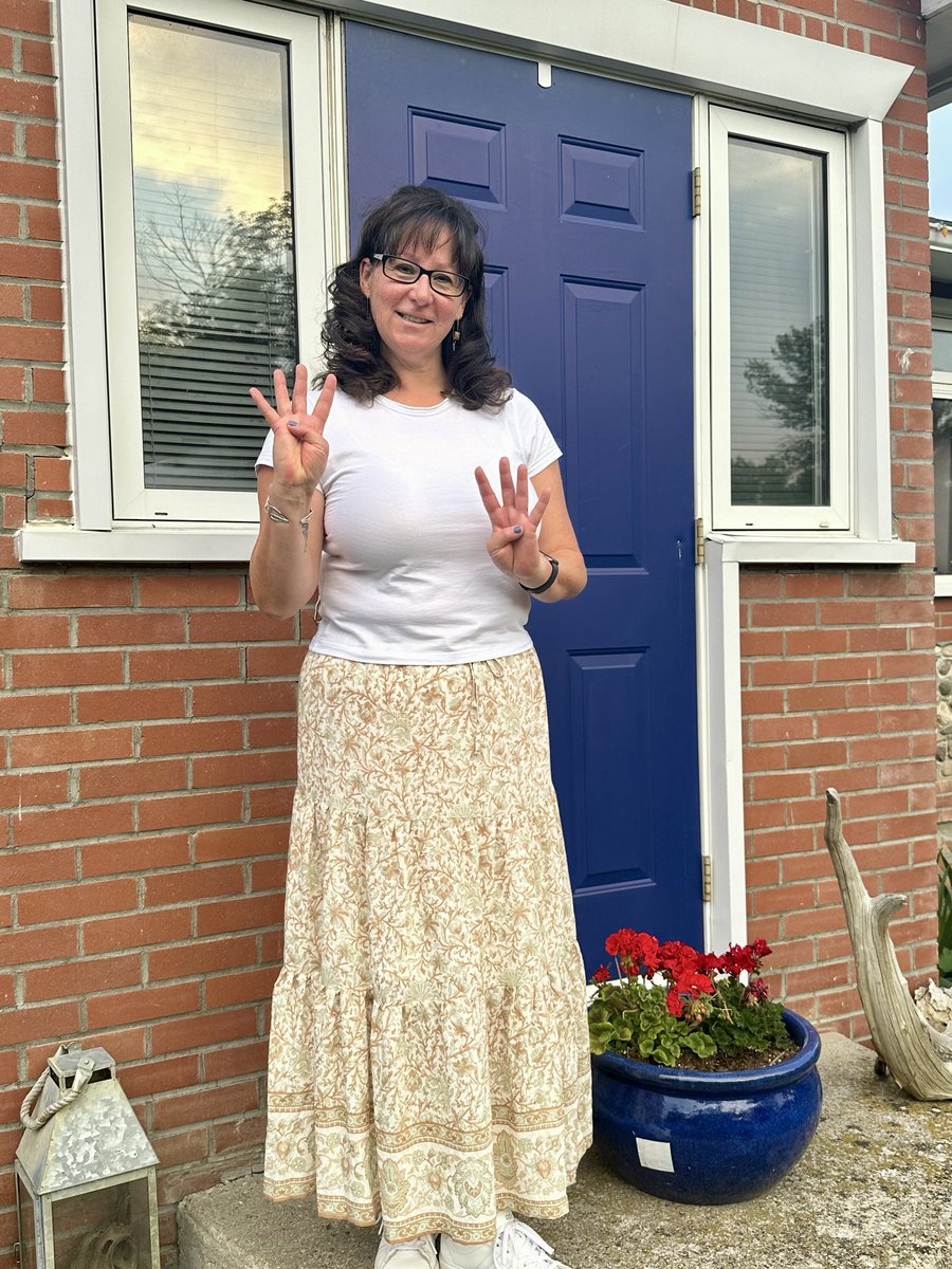 Starting year 11, 3rd year in Grade 8. Still can’t believe they pay me to do this 🥰 #WCCHS #bleedblueandgold