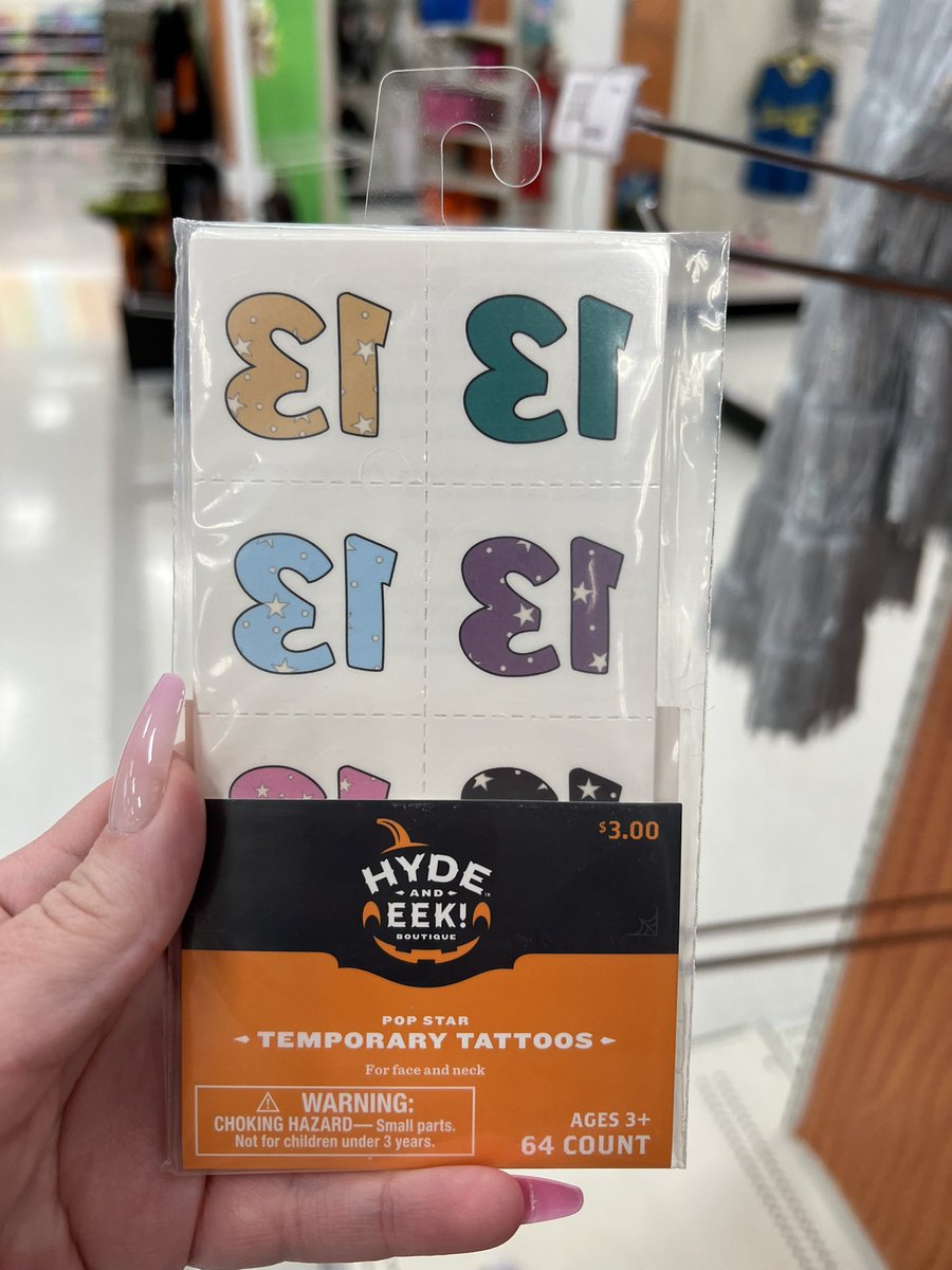 End_Game_Swift's tweet image. for any of my friends attending the remaining eras shows !! $3 at target for 64 of them !!