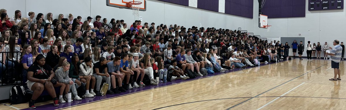 CoachKevinCoker's tweet image. God is moving in amazing ways at Piper High School through our FCA teams! Today, we had our first meeting of the year with over 300 members in attendance. 

Thank you, Pastor @CodyBusick, for sharing the Good News—heaven rejoiced today!

@TheFCATeam