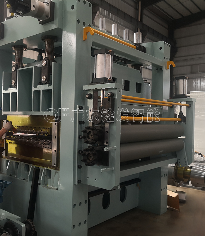 Quanfa_'s tweet image. 🔧 Elevate your projects with our advanced #LevelingMachine! Precision-engineered for flawless metal and road leveling. 🚀 Ready for top-notch surface accuracy? Discover more:  bit.ly/3MptjKd 🌟 #PlanishingMachine #Innovation #EngineeringMarvel