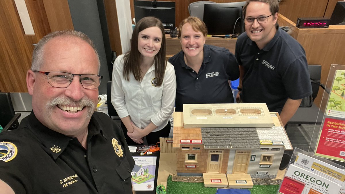 You still ha e 20 minutes to swing by <a href="/LakeOswegoInfo/">City of Lake Oswego</a> Emergency Preparedness Fair at City Hall. Come and see us and all other city departments and <a href="/OSFM/">Oregon State Fire Marshal</a> for emergency information.