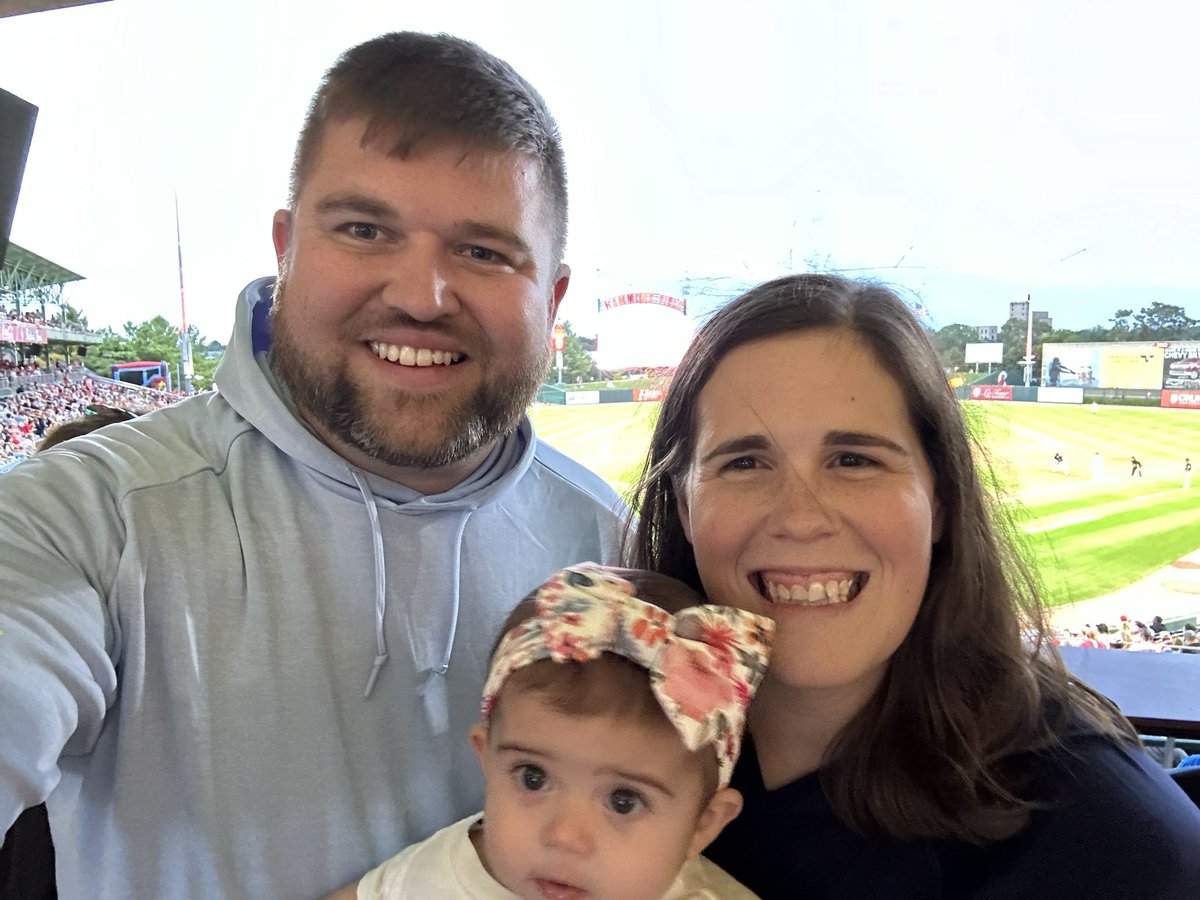copannkuk's tweet photo. Happy anniversary to my rock! It’s been a great four years. It’s been so much fun watching you be a mom this year. Cheers to many more! https://t.co/dVSMgS35gJ