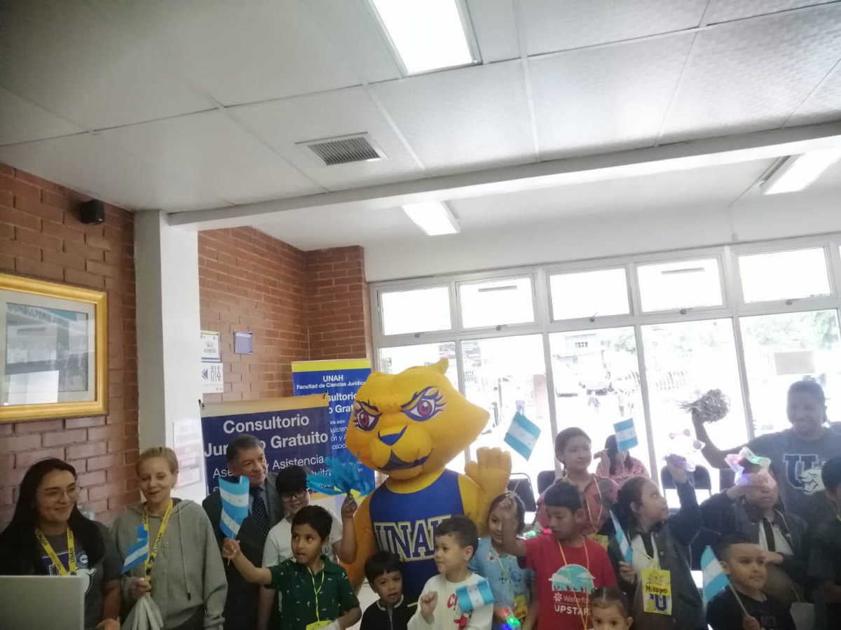Consultorio Jurídico Gratuito de la UNAH celebra actividad conmemorativa a los niños y niñas.

blogs.unah.edu.hn/dircom/consult…