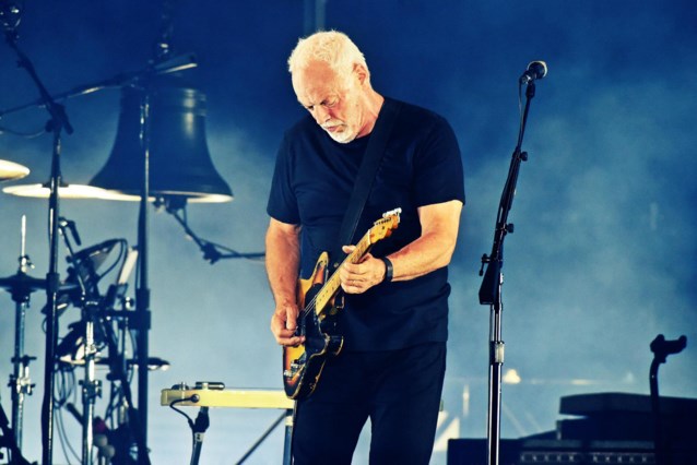 TjongerRadio's tweet photo. RECENSIE. ‘Luck and strange’ van David Gilmour: Op diamanten komen geen krassen https://t.co/ImoWfSHD4H https://t.co/s7YKzAAXcF