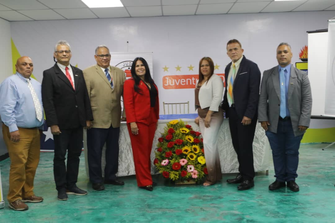 FVJudo's tweet photo. Sorteo Campeonato Nacional de Judo  1ra categoría 2024 !!!.

El Centro Nacional de Judo en el Parque Naciones Unidas de la ciudad capital inicia con el sorteo del evento teniendo presente  16 estados del país y más de 200 atletas que estarán participando en este campeonato. https://t.co/9NWVDfff9p