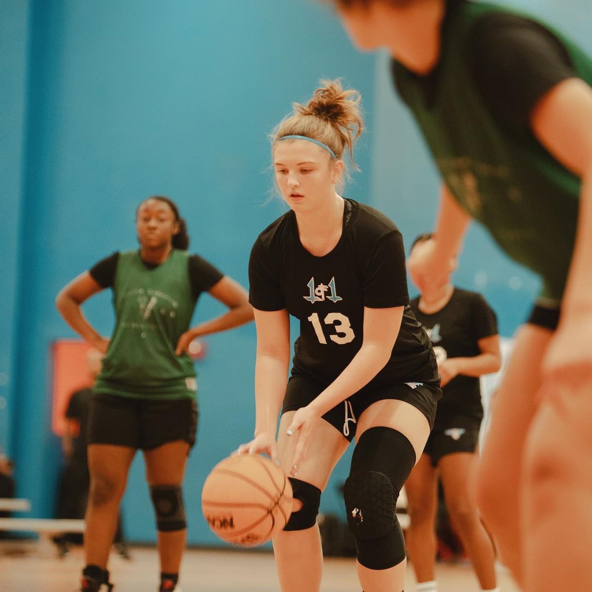 1 of 1 Academy Women’s Basketball tweet media