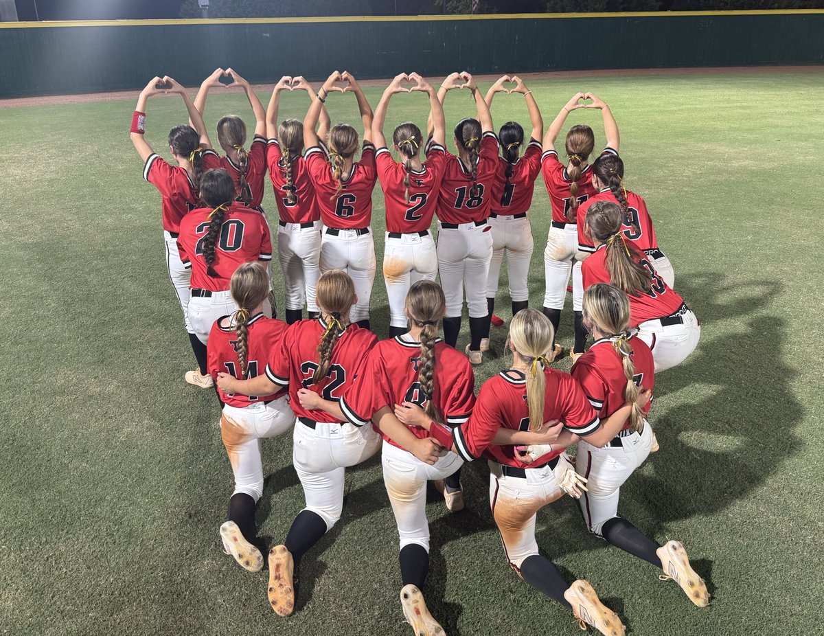💙💛 <a href="/NOHSfastpitch/">North Oconee Softball</a> wore their blue and gold tonight for our sisters at <a href="/CheeFastpitch/">Apalachee Fastpitch</a> 💛💙

Super proud of the effort tonight from our girls as we drop a tough one to Eastside tonight 7-11. We will be back in action next Tuesday for a JV/Varsity doubleheader @ Flowery Branch.