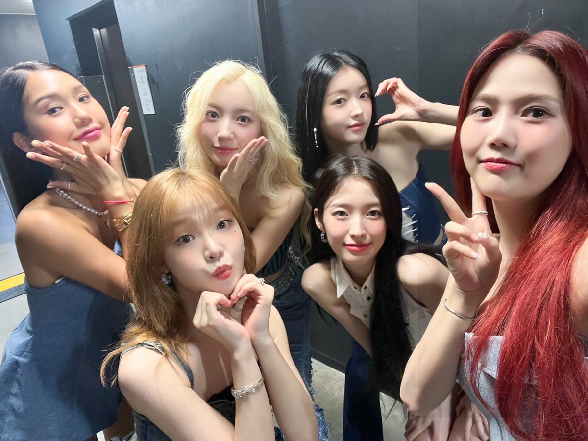 OHMYGIRL_official tweet media