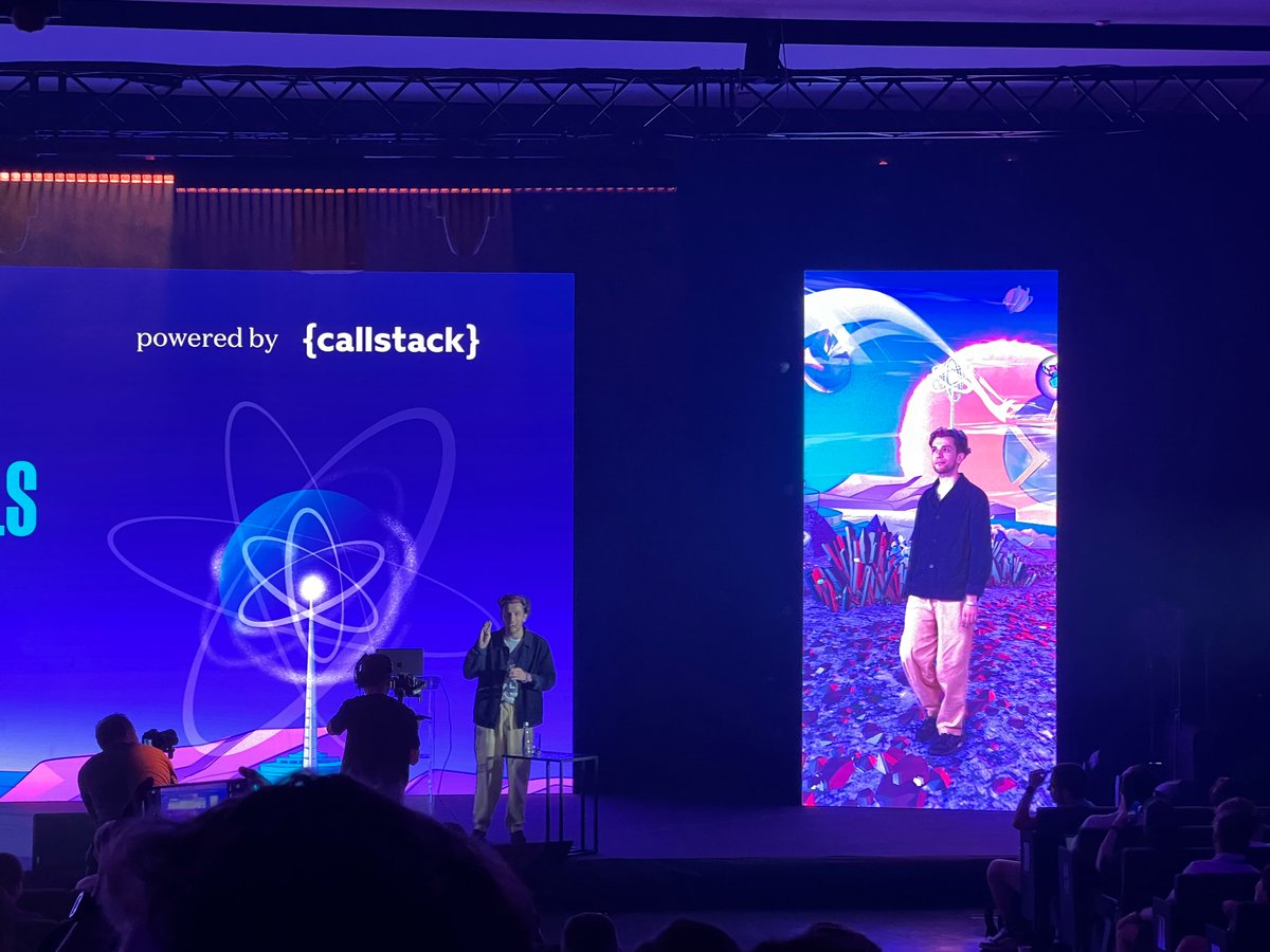 mdj_dev's tweet image. @dan_abramov2 time at #ReactUniverseConf! 🚀🚀🚀