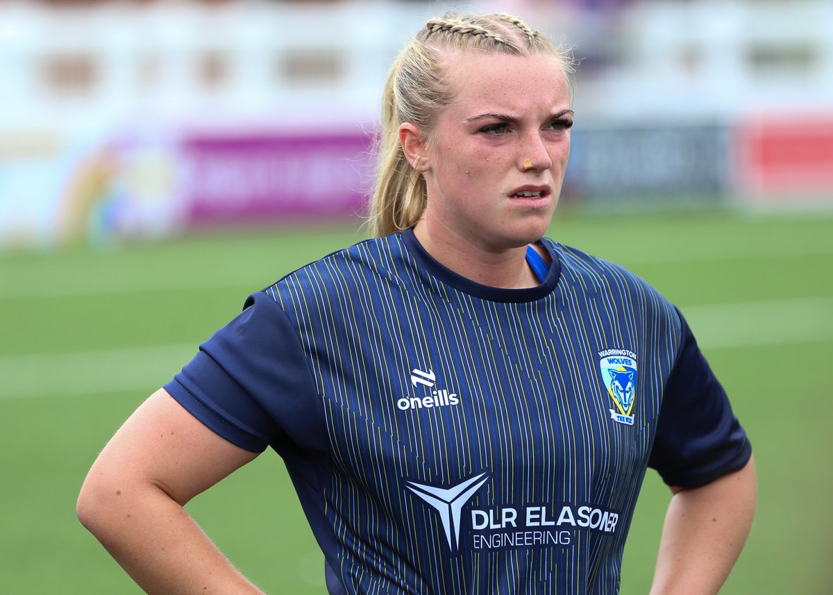 Getting their game faces on ready for St. Helens tomorrow

<a href="/warrwolveswomen/">Warrington Wolves Women</a> 
<a href="/johnbaldwin6092/">John Baldwin photography</a>