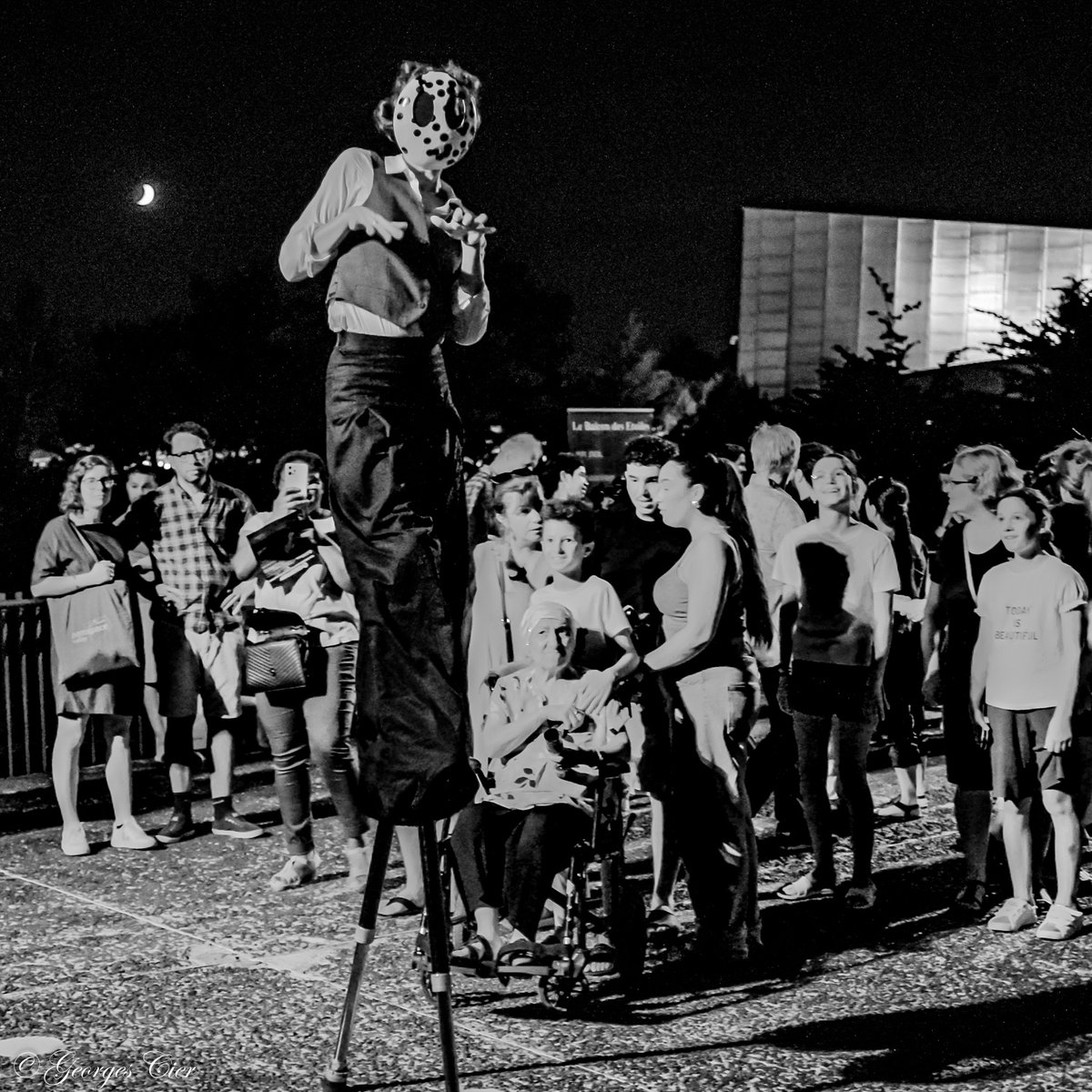 👀 Retour Photos - Été 2024 👀

✨La Nuit des étoiles à la <a href="/CiteEspace/">Cité de l'espace</a> 
Magnifique soirée où le ciel a pu dévoiler ses secrets et où le spectacle vivant s'est invité à la fête, avec Invitation au Vertige, deux Anthropoïdes sur échasses. 

⭐️Imaginé par Albin Warette