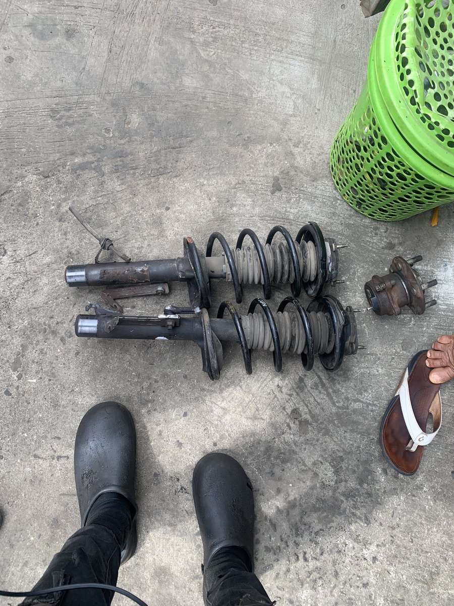 EmclefPrince's tweet image. Change that your bed parst in your car “front shock,gear pump,coil and plug “📍Ladipo Mushin Lagos Nigeria 

Mohbad Sam Lary Shallipopi #Nnewi