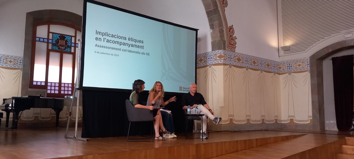 Manel Soengas (@msoengs) on Twitter photo Comença la taula rodona "Implicacions ètiques en l'acompanyament" . Participen Esther Càceres i Enric Bolea, modera la taula Imma Balart <a href="/SSTTMVO/">ST_MVO</a> Comença la taula rodona "Implicacions ètiques en l'acompanyament" . Participen Esther Càceres i Enric Bolea, modera la taula Imma Balart <a href="/SSTTMVO/">ST_MVO</a>