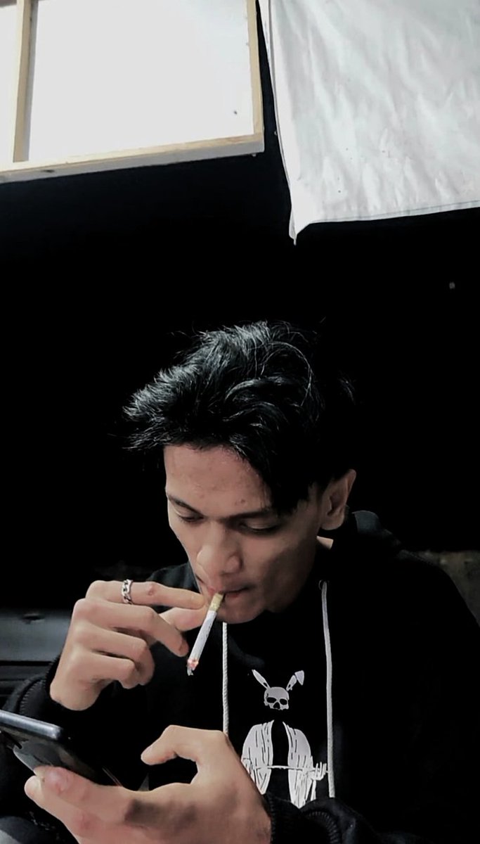 mohdikqram's tweet photo. heloo malay🇲🇾
#Kualalumpur #3some https://t.co/RPHQiz3uxs
