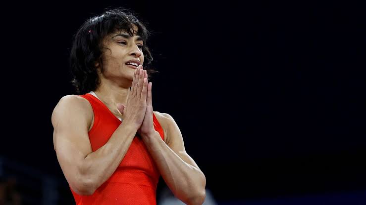 nnis_sports's tweet image. 🚨Vinesh Phogat resigns from her post at Indian Railways!   

Reports suggest that both Vinesh and Bajrang Punia might join Congress ahead of the Haryana Assembly elections.   

#VineshPhogat #BajrangPunia #CongressParty #Wrestling