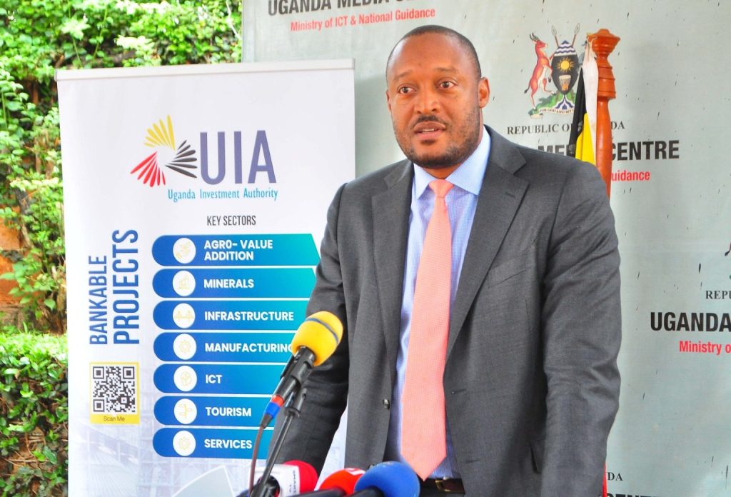 Consumers Choice Awards: UIA DG <a href="/mukiza_robert/">Mukiza Robert</a> scoops ‘Excellence in Investment Promotion’ accolade
<a href="/ugandainvest/">Uganda Investment Authority</a>

Read More: redpepper.co.ug/consumers-choi…