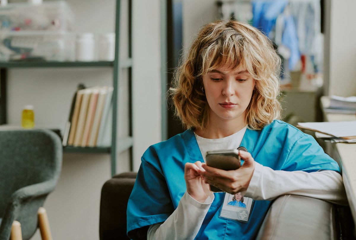 💡 Warum PVS-Hersteller jetzt auf #TIM setzen sollten! Laut TI-Atlas sieht die Mehrheit der #Leistungserbringer einen großen Mehrwehrt in TIM. #Ärzte sehen die Chance in der Integration von TIM in das #Praxisverwaltungssystem.👉 Mehr unter: slis.services/ti-messenger-p…