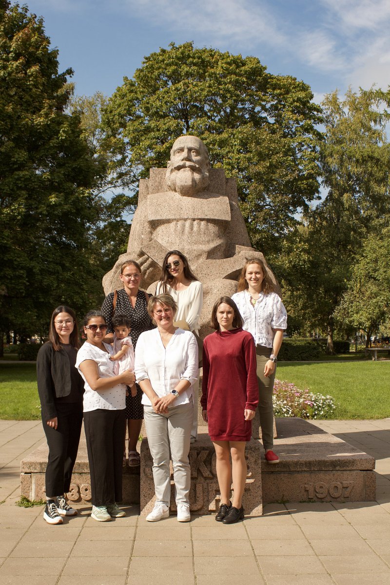RootEcology Lab (@rootecologyut) on Twitter photo Happy new academic year!!! We are welcoming our new PhD student <a href="/victoriaboychev/">Victoria Boycheva</a> and also hello to our tiny new generation scientist 😍 Go #womenpower 💪 Happy new academic year!!! We are welcoming our new PhD student <a href="/victoriaboychev/">Victoria Boycheva</a> and also hello to our tiny new generation scientist 😍 Go #womenpower 💪