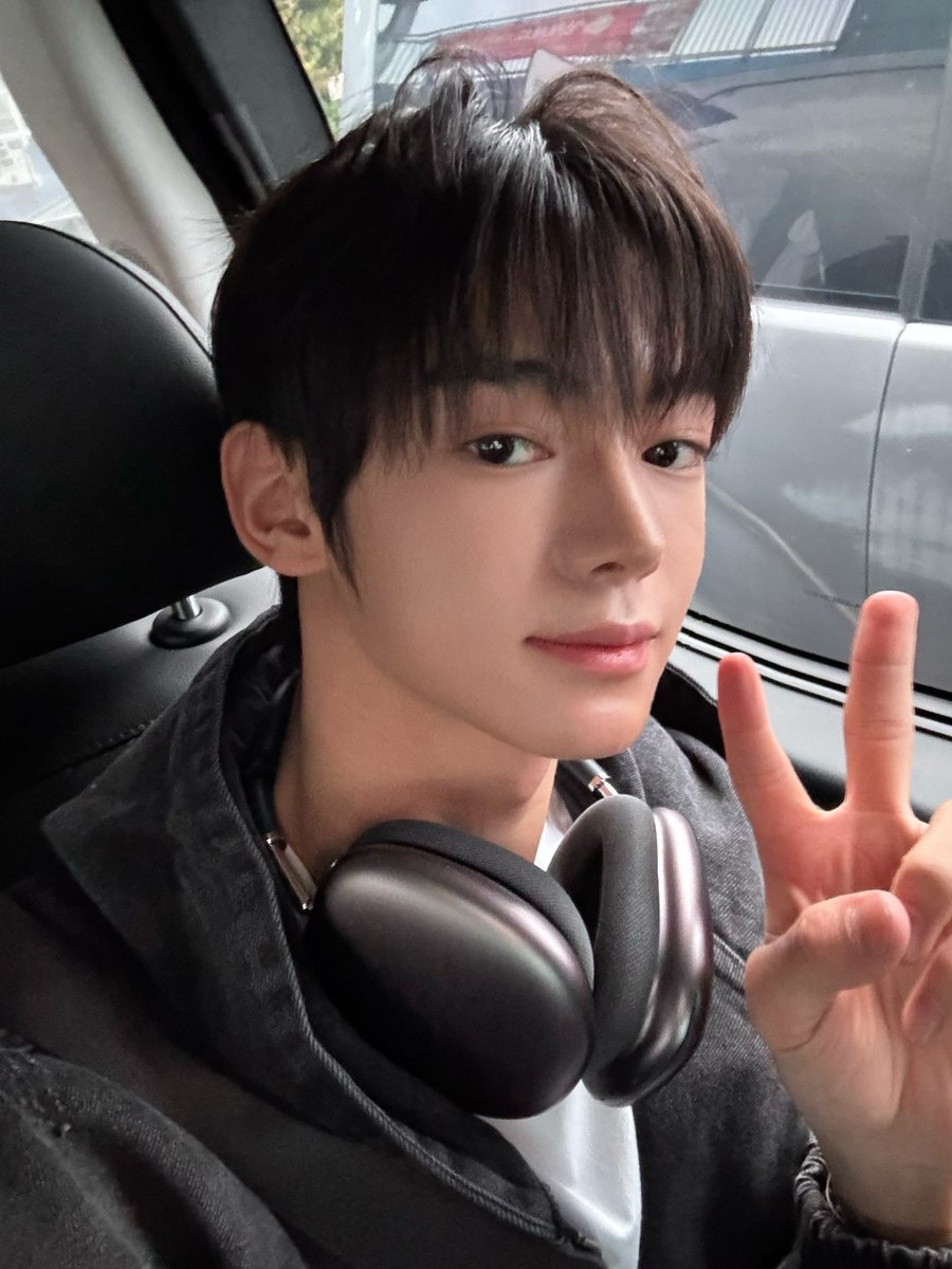 고양이 복복복🫳🏻🫳🏻🫳🏻
잘다녀오세요