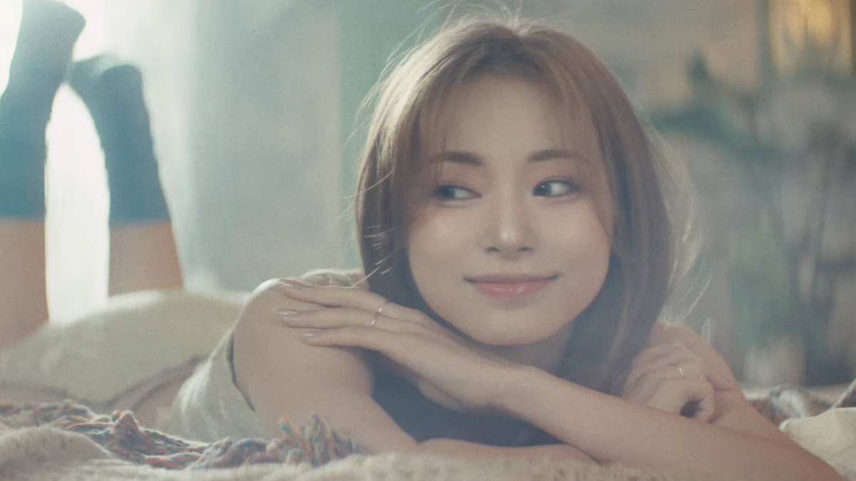lmaochaee's tweet photo. tzuyu looks soooo breathtaking https://t.co/Z6Fgqtzfyk