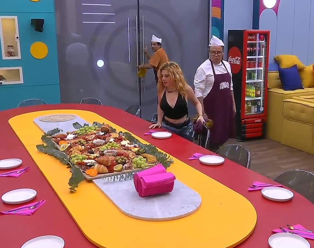 La jefa: ya no hay patrocinadores, esto debe durar 2 semanas #LaCasaDeLosFamososMx