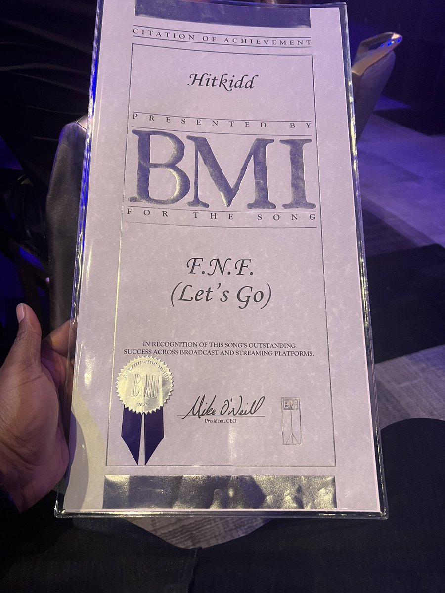 Hitkidd's tweet photo. Just won an award. @bmi https://t.co/hBci2WCWTW