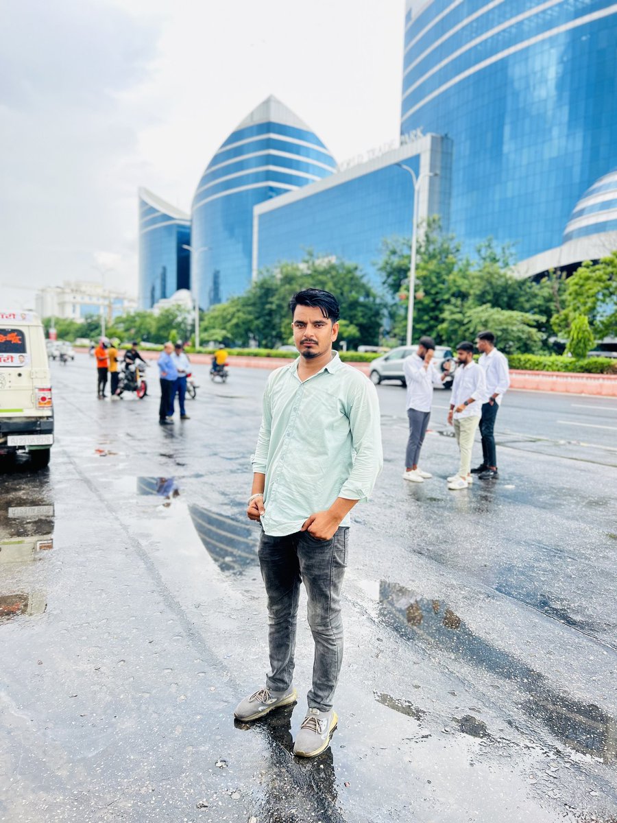#माना की _औरो के👉 #मुकाबले कुछ ज्यादा 🤔#पाया नहीं मैंने,
पर #खुश 😎हूँ की #खुद को गिरा 👣का कुछ #उठाया नहीं मैंने !!