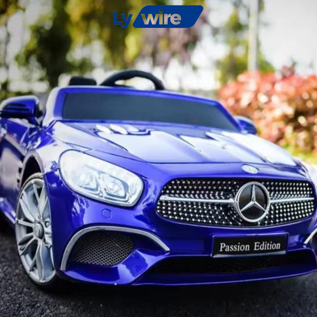 lywire9's tweet image. 🚗💨 Give your little ones the ride of their dreams with the Lywire Mercedes AMG Ride-On Car! 

#Lywire #KidsRideOnCar #MercedesAMG #DualControl #AdventureTime #GiftForKids #OutdoorFun #IndoorFun #HandEyeCoordination #RideOnToys #LuxuryForKids