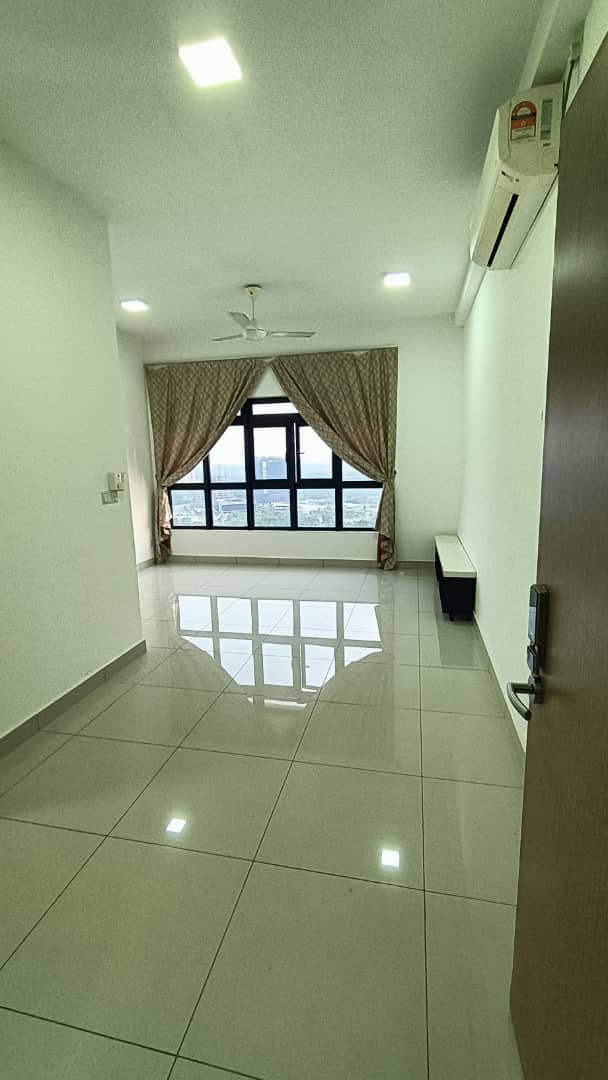 kentproperties_'s tweet photo. Rumah sewa MERIDIN MEDINI / Iskandar Puteri / Nusajaya / Gelang Patah

1 Bedroom 1 Bathroom
Partially Furnished
RM 1,100 🔥🔥

Ready to move in &amp; Anytime!✨
Mohon RT guyss 🫶🏼

Call or whatsapp for details/viewing
Rara - 012 291 9017

#rumahsewajohorbahru https://t.co/YKGnVoZvtn