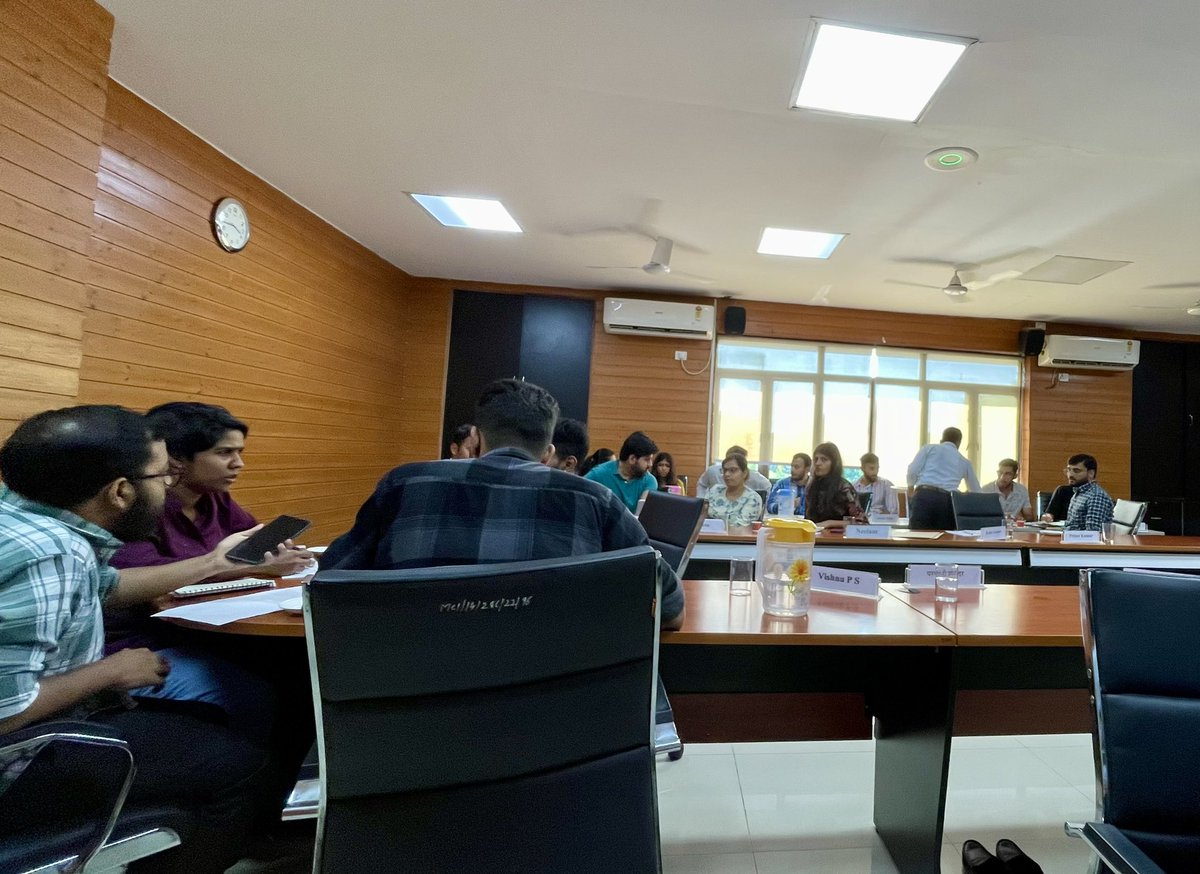 IISIIMC2023's tweet photo. Jr Gr IIS Group B Trainees
practicing Noting & Drafting under the guidance of Dr. Shailendra Kumar Saxena, Director, DHTI
The Module on Administration & Finance was conducted by DHTI at @IIMC_India during the period of 19/08/2024 to 02/09/2024
#IIS #MIB #DHTI https://t.co/Fi6l3rrWfp