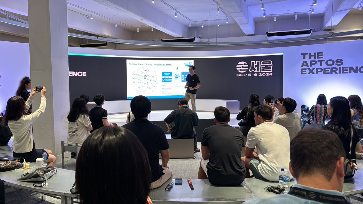 Shanu12Joshi's tweet image. Great meeting with @ysiu 
It’s a full house at @Aptos Experience 🚀🚀🚀

#LYNC #APTOS