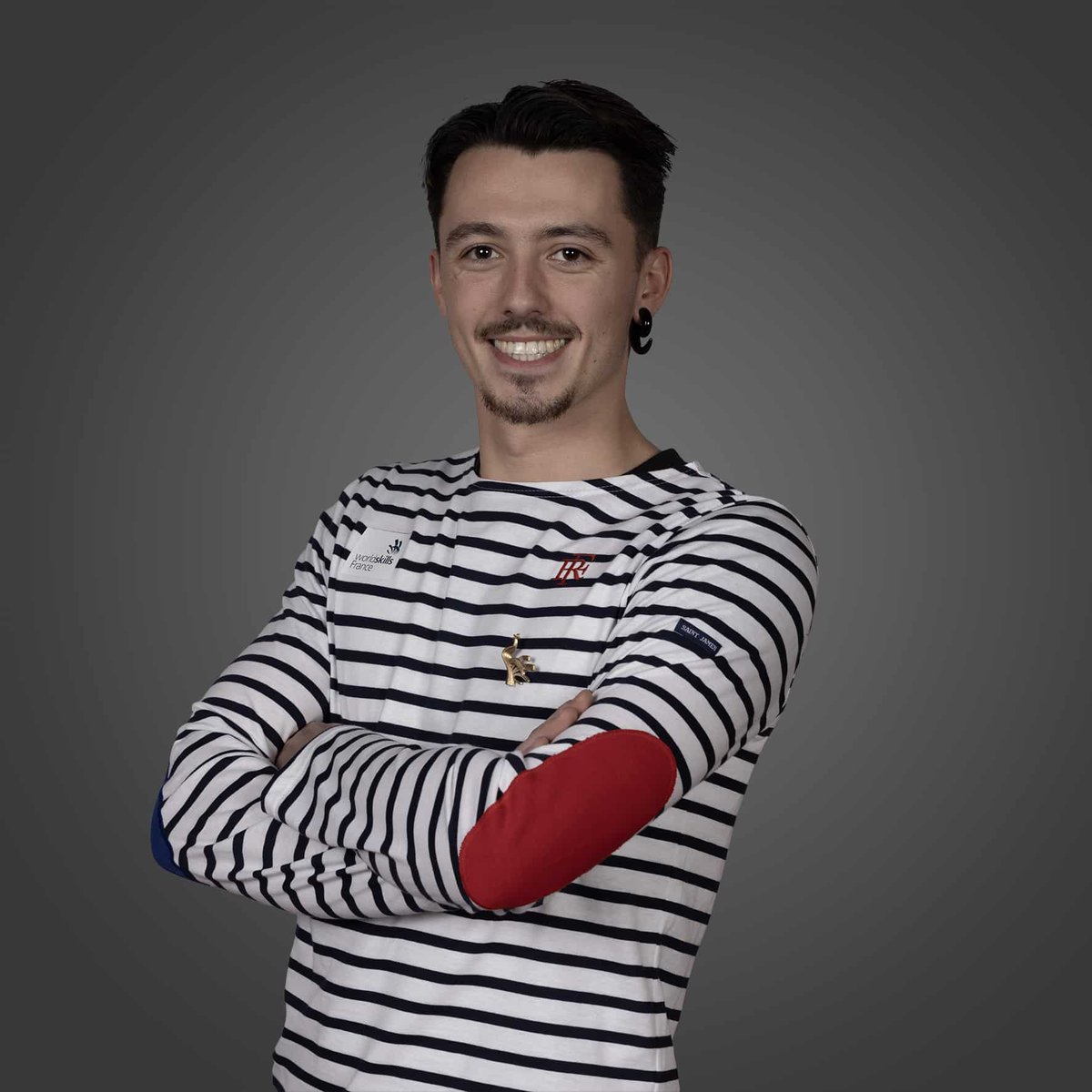 equipefrancebtp's tweet photo. [#WORLDSKILLS] 🏆 Prêt à relever les défis des @WorldSkills 2024, Mathys est un expert en installation électrique, représentant la France 🇫🇷 avec des #compétences techniques solides et une attention aux détails.

+ d'infos sur son métier. ⤵️
https://t.co/rGeVaRC93i
#électricité https://t.co/W7LPrqWQ5o
