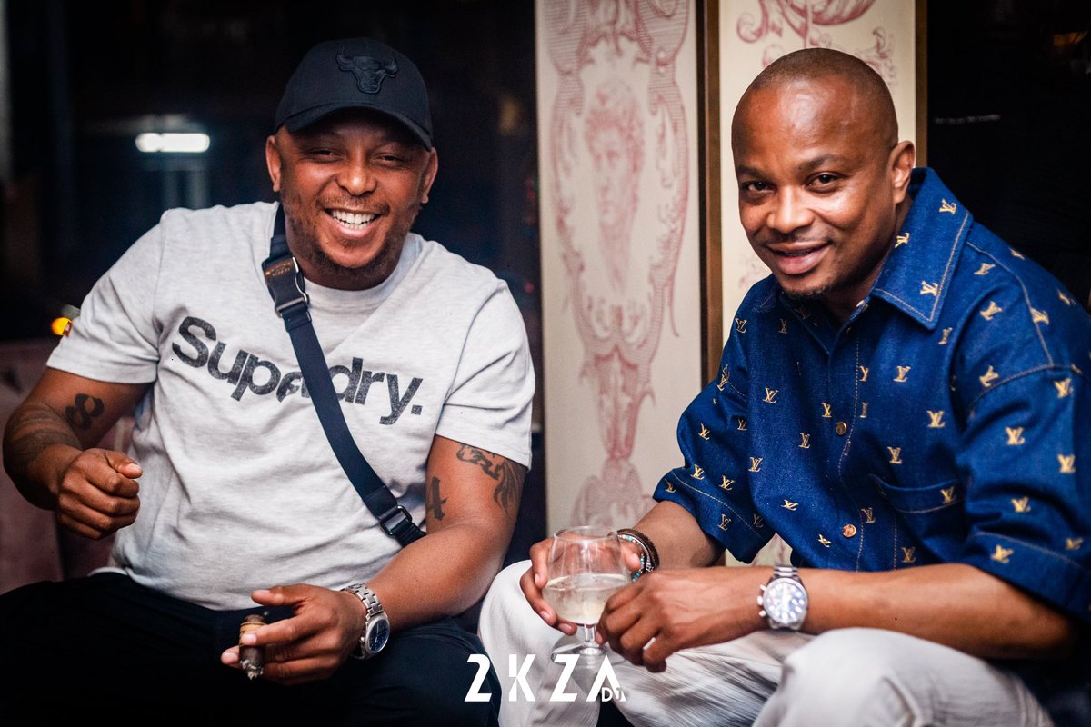 2kza_dj's tweet photo. Spring has Sprung🥳🎉🌸🌼🌻

Let’s link up later at @Opera_Rosebank for the #OperaFridays 👌🏽 https://t.co/ZjGsgalPLh