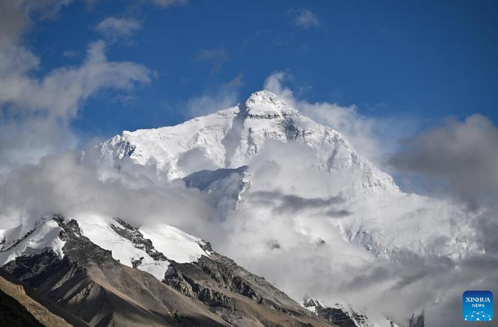 chinaorgcn's tweet image. Scenery of Mount #Qomolangma china.org.cn/photos/2024-09…
