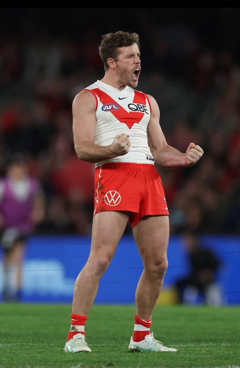 valshopaholic's tweet photo. The heart and soul of and in the red and white. Luke Parker isn't going anywhere except the premiership podium on GF day 😤 He's a Blood through and through. #Bloods #BringTheThunder https://t.co/xe7eM8PmE7