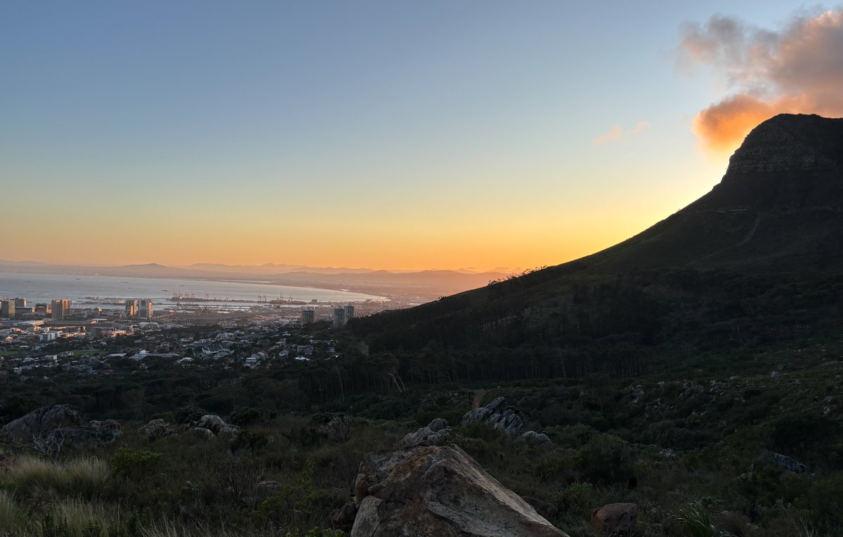 FabLabBU's tweet image. Holy s@#%!! Promoted to associate professor!! And a beautiful day to match the mood...🍾🍾🍾