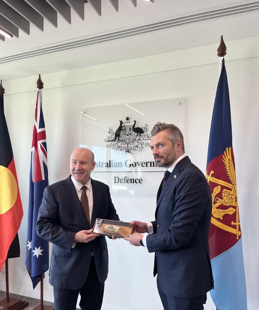 5 days in Australia with MOD delegation - Sydney Dialogue, Cyber Champions Summit, meetings with Departments of Defence, Home and Foreign Affairs, visit to Australia's Cyber Security Agency. 🇱🇹🇦🇺 security and defence cooperation is well on track. 
<a href="/Lithuanian_MoD/">Lithuanian MOD 🇱🇹</a> <a href="/DefenceAust/">Defence Australia</a>