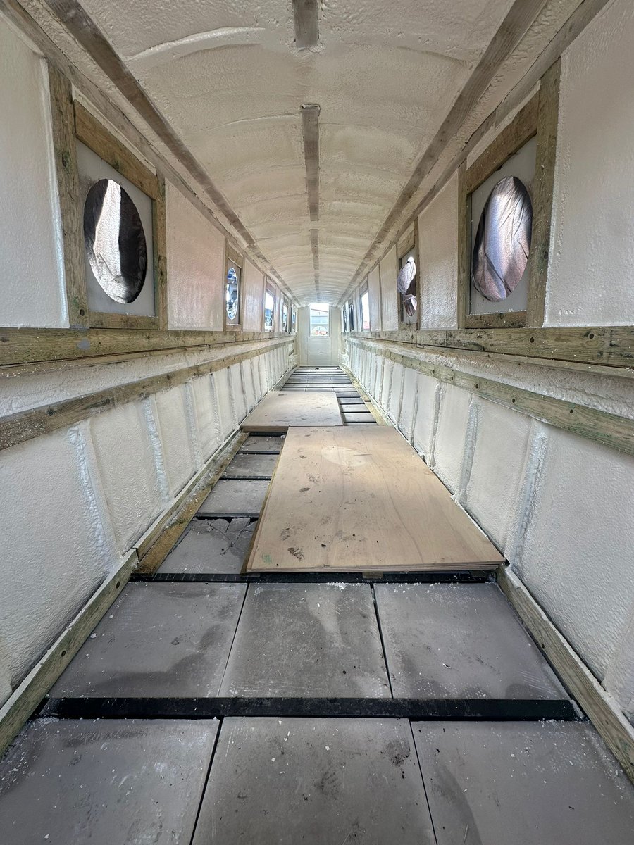econ_bp's tweet photo. @BASF Elastospray LWP really is in a different class to other closed cell foams, as these recent installs of various thicknesses by Spray Insulations show. Fantastic spraying!
#versatile #sprayfoam #insulation #container #boat https://t.co/bPDk5rHprC