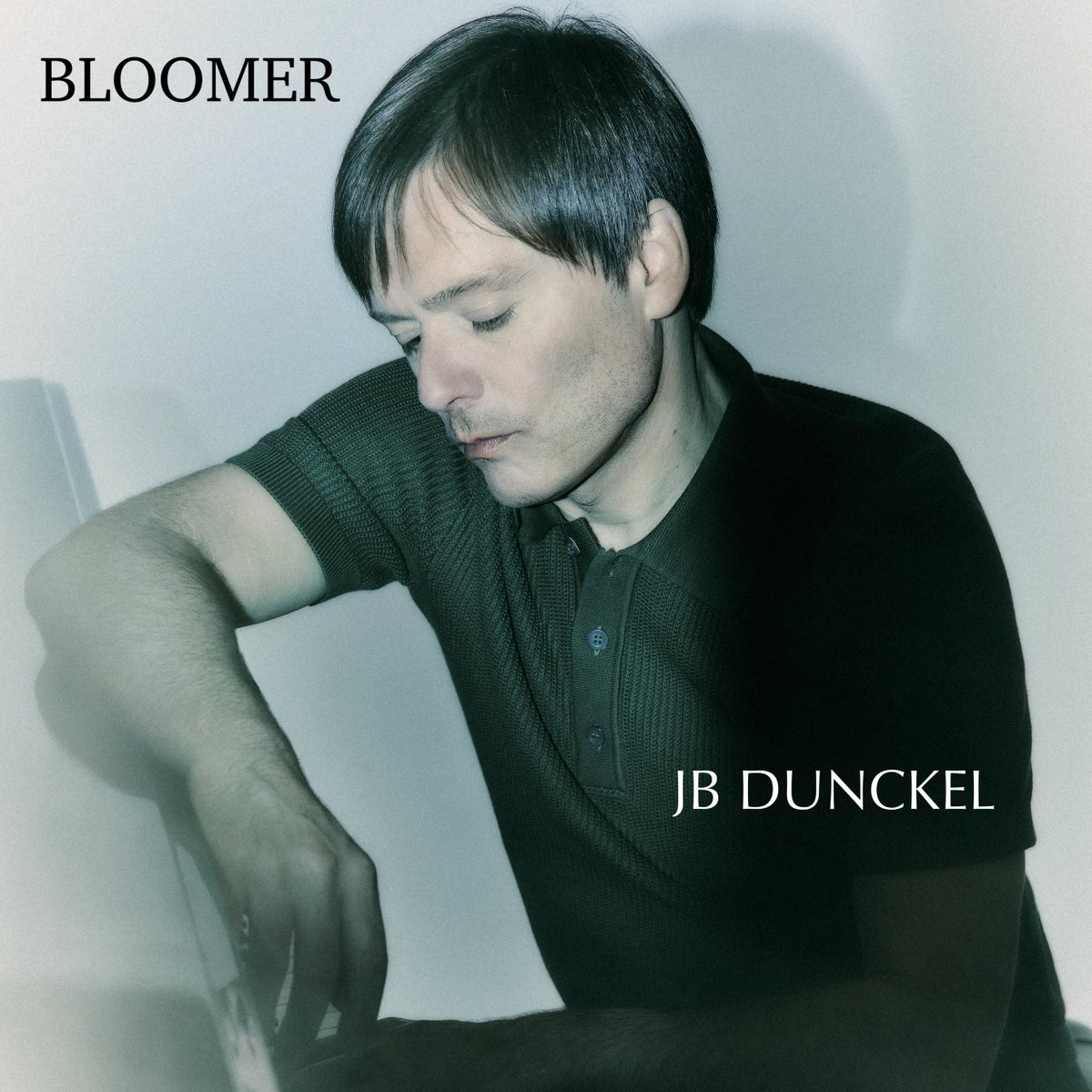 New Track : Bloomer

Listen on Apple Music 👉
music.apple.com/fr/album/bloom…