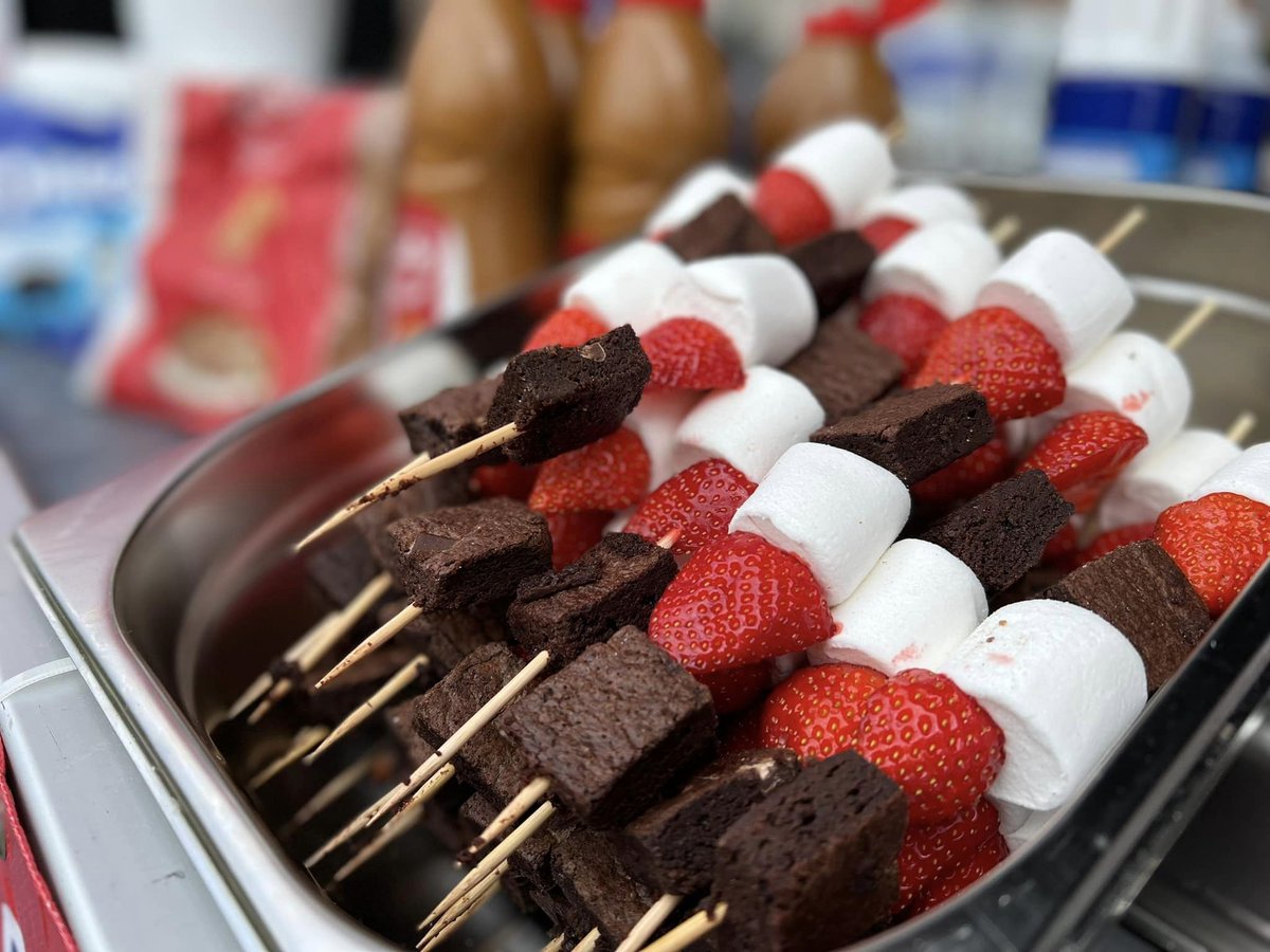 This weekend (7th &amp; 8th Sept) at the Pump Room Gardens… #LeamFoodFest is returning!

There will be an exciting line up of entertainment from the bandstand, demonstrations from the Live Cookery Theatre &amp; a host of food &amp; drink exhibitors!

#LoveLeam #Leamington