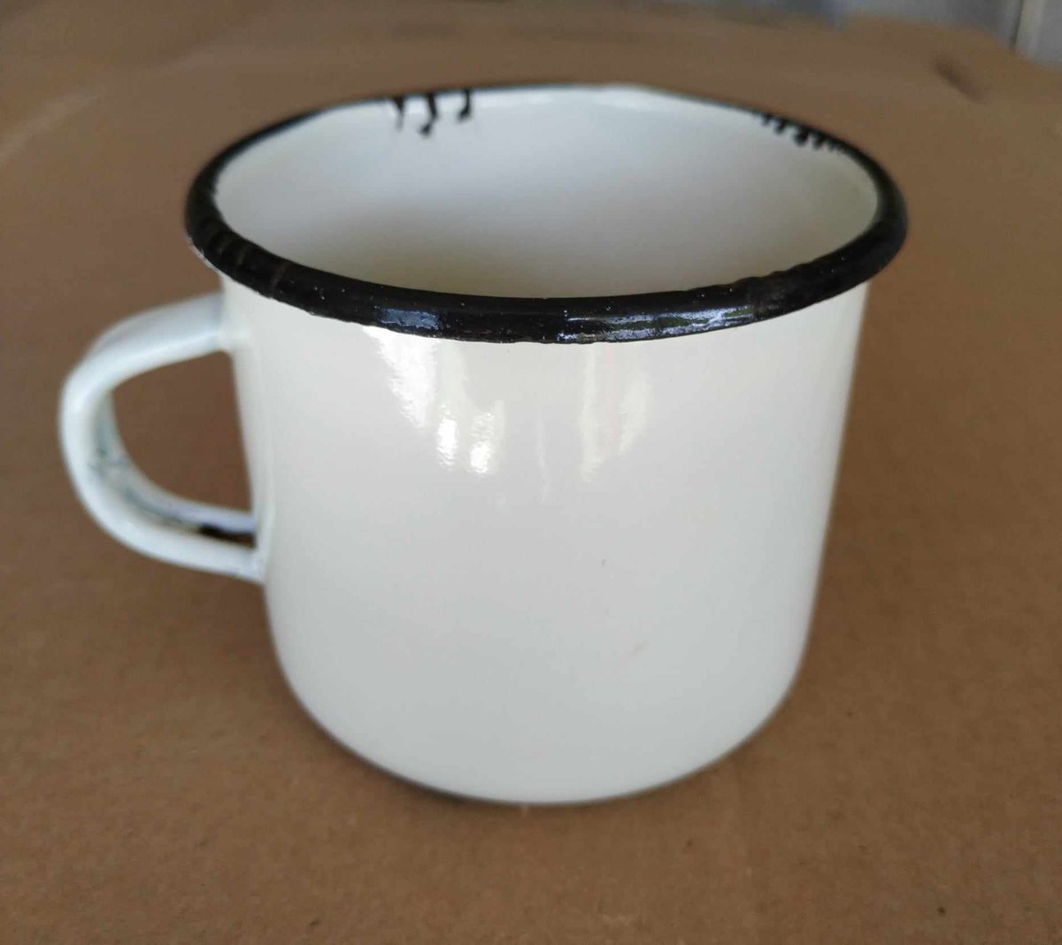 VintageSoviet's tweet photo. #Soviet #Vintage #enamel #mug #old #enamelware #farmhouse #decor #ustichome #shaby #chic #cup soviet #household
https://t.co/STUqYz8hBP https://t.co/e3th6QVtvD