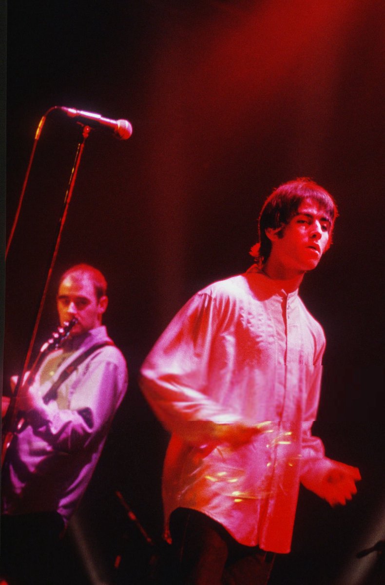 daily liam gallagher pics tweet media