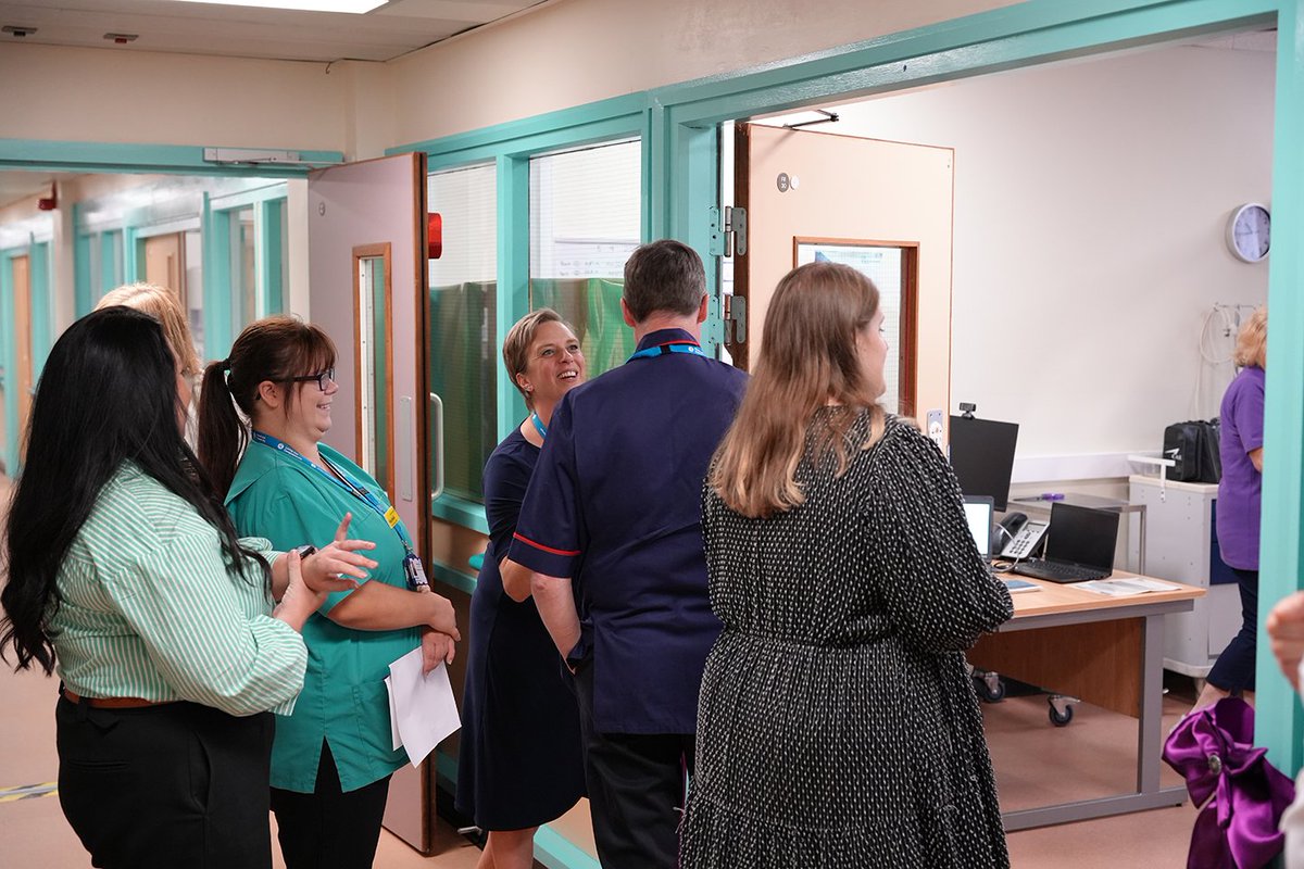 Yesterday saw the launch of our new simulation suite at Cheadle Hospital. The six-bedded ward-based simulated environment features a range of manikins and accessories allowing our staff to develop their skills and confidence in a learner centred safe and supportive environment.