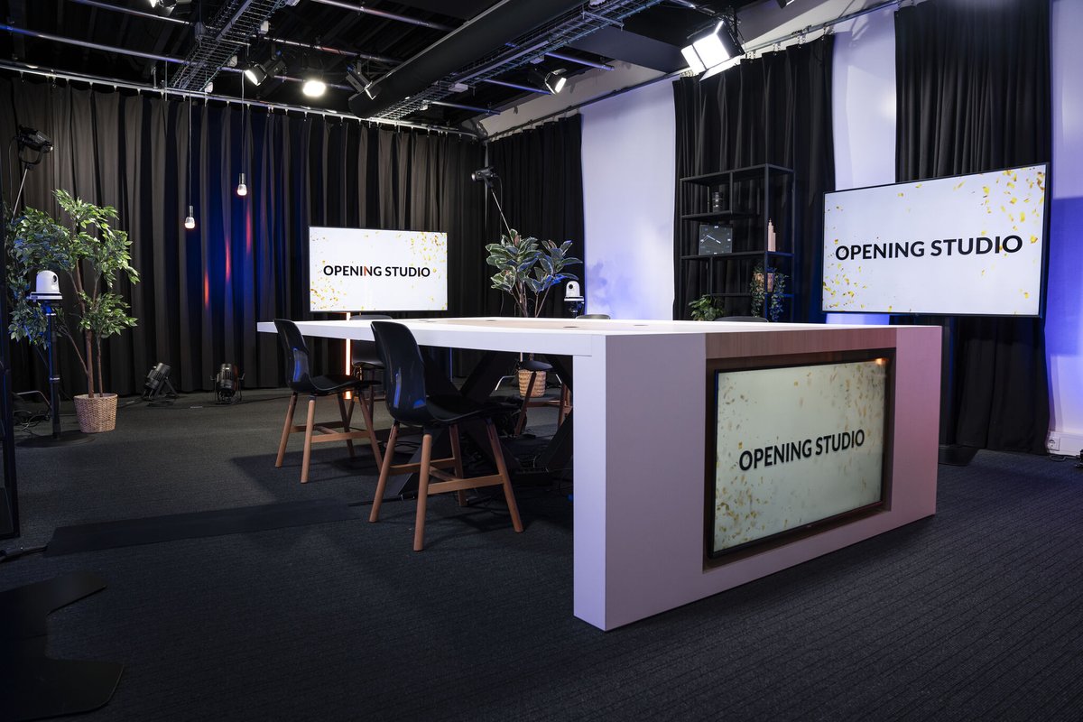 provgroningen's tweet image. 📣 #VACATURE | Zie jij het perfecte shot al voor je? Breng het verhaal van de provincie Groningen tot leven als Videograaf/ Content Creator! 

💰 Schaal 8 of 9 (max. €4.696)
🕰️ 32 t/m 36 uur

Interesse? Solliciteer uiterlijk 22 september via werkenbijprovinciegroningen.nl/vacature/detai…