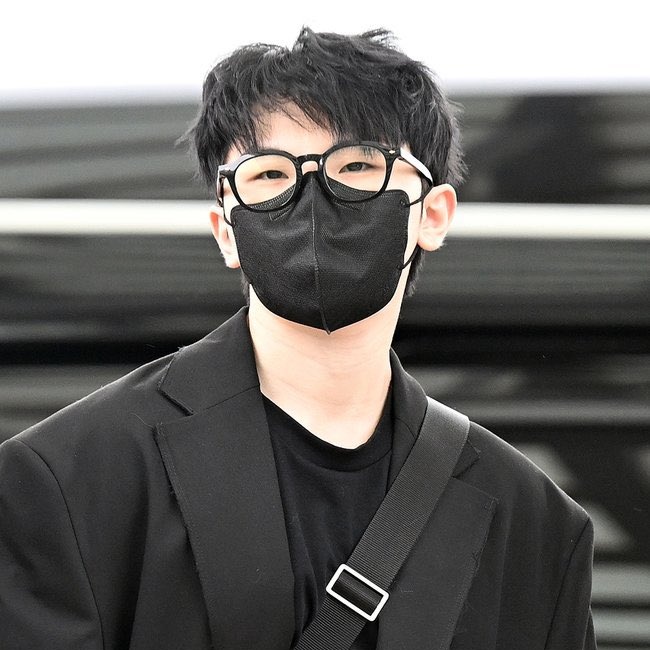 jagiyanations's tweet image. yang setuju dia ganteng banget hari ini ketik 1